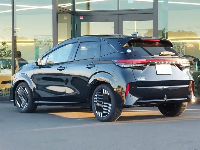 日産 オーラ G レザーエディション 東京都 2025(令7)年 0.2万km 黒 プロパイロット/純正ナビ/アラウンドビューモニター/フルセグ/ビルトインETC2.0/ドライブレコーダー/BOSEスピーカー/ワイヤレス充電/レザーシート/パワーシート/インテリジェントルームミラー/エマージェンシーブレーキ/レーンキープアシスト/ブラインドスポットモニター/コーナーセンサー/LEDヘッドライト