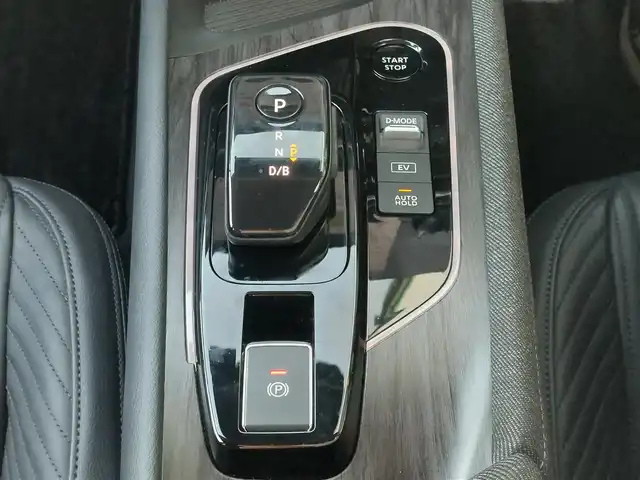 日産 オーラ G レザーエディション 東京都 2025(令7)年 0.2万km 黒 プロパイロット/純正ナビ/アラウンドビューモニター/フルセグ/ビルトインETC2.0/ドライブレコーダー/BOSEスピーカー/ワイヤレス充電/レザーシート/パワーシート/インテリジェントルームミラー/エマージェンシーブレーキ/レーンキープアシスト/ブラインドスポットモニター/コーナーセンサー/LEDヘッドライト