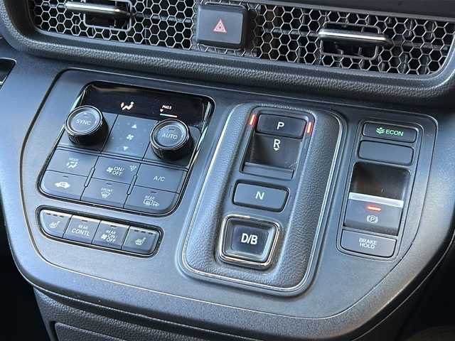 ホンダ ステップワゴン スパーダ eHEV 広島県 2023(令5)年 4.9万km プラチナホワイトパール 禁煙/ホンダセンシング/●衝突軽減ブレーキ（CMBS）/●誤発進抑制機能/●後方誤発進抑制機能/●近距離衝突軽減ブレーキ/●歩行者事故低減ステアリング/●路外逸脱抑制機能/●渋滞追従機能付アダプティブクルーズコントロール（ACC）/●車線維持支援システム（LKAS）/●トラフィックジャムアシスト（渋滞運転支援機能）/●先行車発進お知らせ機能●標識認識機能/●オートハイビーム/●アダプティブドライビングビーム/BSi/コーナーセンサー/純正11.4型ナビ（LXM-237VFi）/・フルセグ/CD/DVD/SD/MusicRack/BT/スマホ連携/バックカメラ/両側パワースライドドア/パワーテールゲート/減速セレクター/電動パーキングブレーキ/オートブレーキホールド/前席シートヒーター/コンビシート/オットマン/LEDアクティブコーナリングライト/フォグランプ/LEDシーケンシャルターンランプ/トリプルゾーンエアコン/スマートキー/プッシュスタート/スペアキー/ETC2.0/ドアバイザー/AC100V100W電源（トランクパネル内）