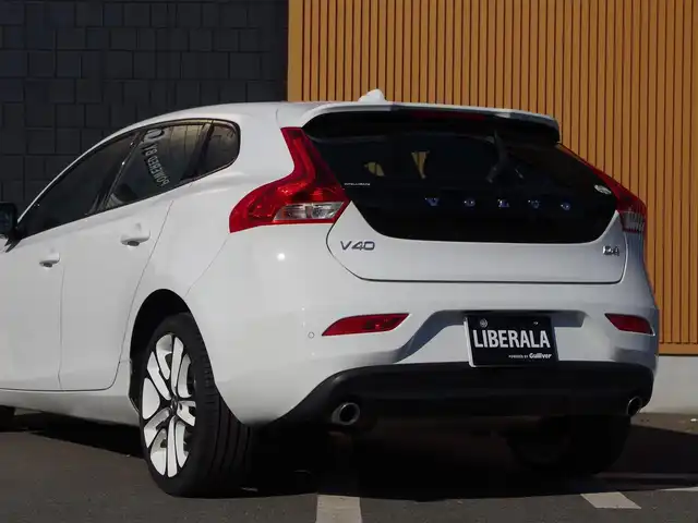 ボルボ Ｖ４０ D4 ダイナミックエディション 埼玉県 2018(平30)年 4.1万km 白 特別仕様車/メーカー純正ナビ/バックカメラ/アダプティブクルーズコントロール/インテリセーフ/パークセンサー/ブラインドスポットモニター/シートメモリー機能/ドラレコ/ETC