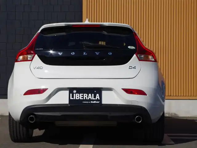 ボルボ Ｖ４０ D4 ダイナミックエディション 埼玉県 2018(平30)年 4.1万km 白 特別仕様車/メーカー純正ナビ/バックカメラ/アダプティブクルーズコントロール/インテリセーフ/パークセンサー/ブラインドスポットモニター/シートメモリー機能/ドラレコ/ETC