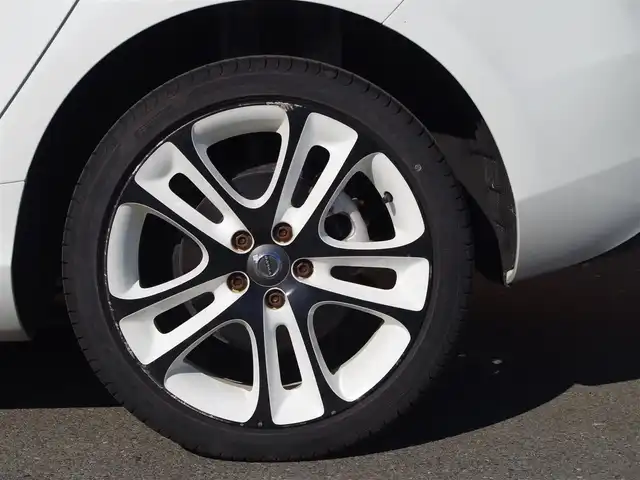 ボルボ Ｖ４０ D4 ダイナミックエディション 埼玉県 2018(平30)年 4.1万km 白 特別仕様車/メーカー純正ナビ/バックカメラ/アダプティブクルーズコントロール/インテリセーフ/パークセンサー/ブラインドスポットモニター/シートメモリー機能/ドラレコ/ETC