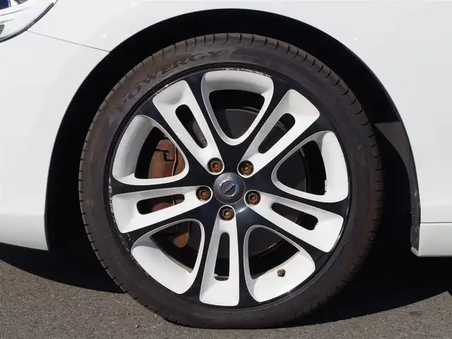 ボルボ Ｖ４０ D4 ダイナミックエディション 埼玉県 2018(平30)年 4.1万km 白 特別仕様車/メーカー純正ナビ/バックカメラ/アダプティブクルーズコントロール/インテリセーフ/パークセンサー/ブラインドスポットモニター/シートメモリー機能/ドラレコ/ETC