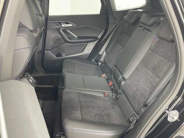 ＢＭＷ ＢＭＷ Ｘ１ xDrive 20d Mスポーツ 道央・札幌 2024(令6)年 0.4万km サファイアブラックP ワンオーナー　/４ＷＤ　ディーゼル車/メーカーHDDナビ　/AppleCarPlay　AndroidAuto/バックモニター　バックカメラ/パノラミックビューモニター　全周囲カメラ/ヘッドアップディスプレイ/ETC/警告機能/ ・正面衝突警告/ ・車線逸脱警告/ ・車線変更警告/ ・側面衝突警告/ ・降車警告/ ・運転注意力モニター/ ・制限速度超過警告/走行支援機能/ ・制限速度アシスト/ ・経路追従制御/ ・車間距離維持システム/ ・車線変更アシスト/ ・Assisted Driving Plus/ ・ヒルディセントコントロール/パドルシフト/前席パワーシート　シートヒーター/運転席シートメモリ/アンビエントライト/オートエアコン/置くだけ充電機能/クリアランスソナー/ブラインドスポットモニター/アダプティブクルーズコントロール/プッシュスタート/スマートキー/純正アルミホイール