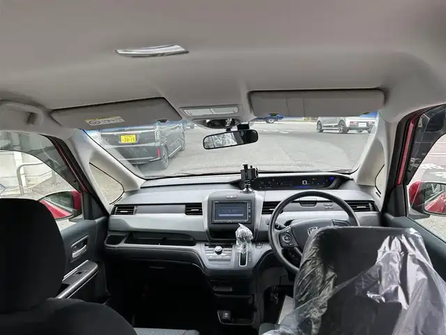 ホンダ フリード＋ G 長崎県 2018(平30)年 3.8万km プレミアムクリスタルレッドM ディーラーオプションナビ/ビルトインETC/片側パワースライドドア/前方ドライブレコーダー/バックカメラ/プッシュスタート/スマートキー/純正フロアマット/ドアバイザー/スペアキー１本