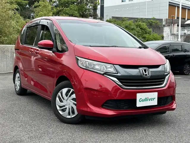 ホンダ フリード＋ G 長崎県 2018(平30)年 3.8万km プレミアムクリスタルレッドM ディーラーオプションナビ/ビルトインETC/片側パワースライドドア/前方ドライブレコーダー/バックカメラ/プッシュスタート/スマートキー/純正フロアマット/ドアバイザー/スペアキー１本