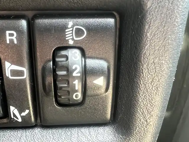 スズキ ジムニー ランドベンチャー 秋田県 2008(平20)年 10.4万km オリーブグレーメタリック 社外ナビ/フルセグ/ターボ/リモコンキー/バックカメラ/純正アルミ/D席シートヒーター/MTモード付AT/純正フロアマット/純正ドアバイザー/ルーフレール/背面タイヤ/パワーステアリング/パワーウィンドウ/レベライザー/電動格納ウィンカーミラー/保証書/取扱説明書/記録簿
