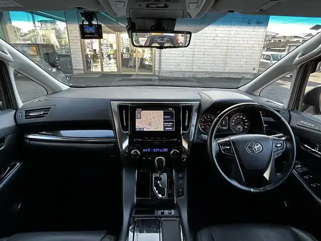 トヨタ アルファード S Cパッケージ 大分県 2020(令2)年 5.8万km ブラック ワンオーナー/モデリスタ/純正メモリナビ/（Bluetooth/ミラーキャスト/CD/DVD/フルセグ）/シートヒーター・クーラー（D＋N席）/メモリーシート（D席）/サンルーフ/バックモニター/パワースライドドア（両側）/パワーシート（D＋N＋2列目席）/オットマン/電動リアゲート/オートブレーキホールド/純正アルミホイル18インチ/純正フロアマット/革巻ステアリング/車内LED/バックカメラ/クルーズコントロール/ETC/ドライブレコーダー