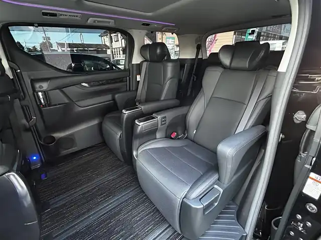 トヨタ アルファード S Cパッケージ 大分県 2020(令2)年 5.8万km ブラック ワンオーナー/モデリスタ/純正メモリナビ/（Bluetooth/ミラーキャスト/CD/DVD/フルセグ）/シートヒーター・クーラー（D＋N席）/メモリーシート（D席）/サンルーフ/バックモニター/パワースライドドア（両側）/パワーシート（D＋N＋2列目席）/オットマン/電動リアゲート/オートブレーキホールド/純正アルミホイル18インチ/純正フロアマット/革巻ステアリング/車内LED/バックカメラ/クルーズコントロール/ETC/ドライブレコーダー
