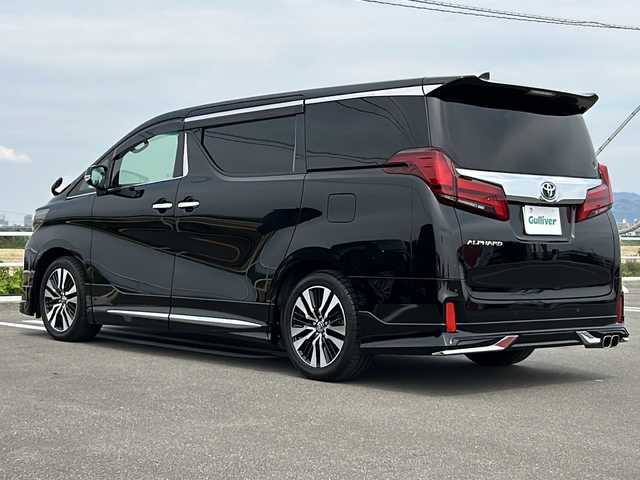 トヨタ アルファード S Cパッケージ 佐賀県 2020(令2)年 5.8万km ブラック モデリスタエアロ/ダブルサンルーフ/純正メモリナビ・フルセグ /・Bluetooth/ミラーキャスト/CD/DVD/フリップダウンモニター/バックカメラ/デジタルインナーミラー/トヨタセーフティーセンス/・プリクラッシュセーフティ/・レーンディパーチャーアラート/・レーントレーシングアシスト/・アダプティブ・ハイビームシステム/・ロードサインアシスト/・ドライバー異常時対応システム/・プロアクティブドライビングアシスト/・緊急時操舵支援/・フロントクロストラフィックアラート/・レーンチェンジアシスト/・レーダークルーズコントロール/シートヒーター（D＋N席）/ベンチレーション（D＋N席）/パワーシート（D＋N＋2列目席）/メモリーシート（D席）/オットマン/両側パワースライドドア/電動リアゲート/純正三眼LEDヘッドライト/ドライブレコーダー/オートブレーキホールド/ブラインドスポットモニター/シーケンシャルウィンカー/純正18インチアルミホイル/純正フロアマット/ETC