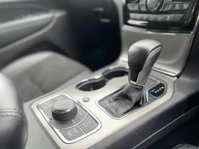 クライスラー・ジープ ジープ グランドチェロキー アルティテュード 栃木県 2019(令1)年 4.9万km 黒 ワンオーナー /AppleCarPlay/ハーフレザー /スマートキー/パワーシート /シートヒーター /ナビ/フルセグTV/F/S/Rカメラ/パークセンス/クルーズコントロール/エアサスペンション/DAC/キセノンヘッドライト/オートライト
