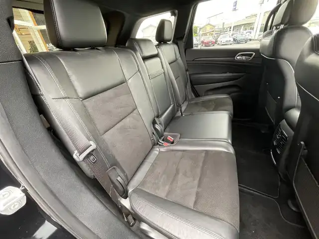 クライスラー・ジープ ジープ グランドチェロキー アルティテュード 栃木県 2019(令1)年 4.9万km 黒 ワンオーナー /AppleCarPlay/ハーフレザー /スマートキー/パワーシート /シートヒーター /ナビ/フルセグTV/F/S/Rカメラ/パークセンス/クルーズコントロール/エアサスペンション/DAC/キセノンヘッドライト/オートライト