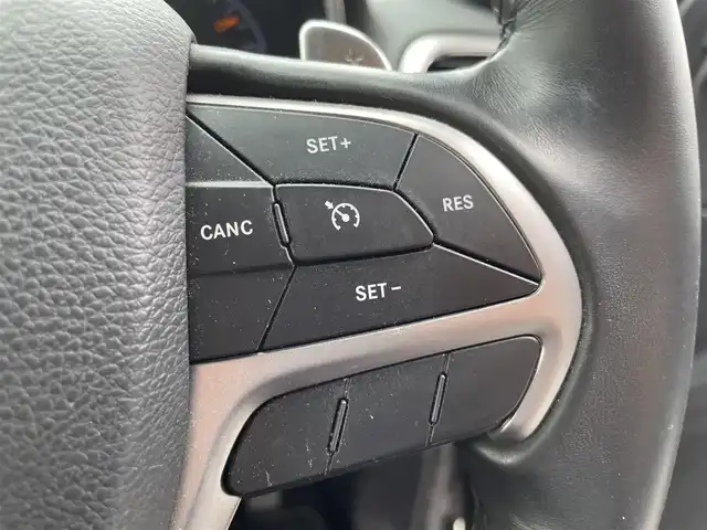クライスラー・ジープ ジープ グランドチェロキー アルティテュード 栃木県 2019(令1)年 4.9万km 黒 ワンオーナー /AppleCarPlay/ハーフレザー /スマートキー/パワーシート /シートヒーター /ナビ/フルセグTV/F/S/Rカメラ/パークセンス/クルーズコントロール/エアサスペンション/DAC/キセノンヘッドライト/オートライト