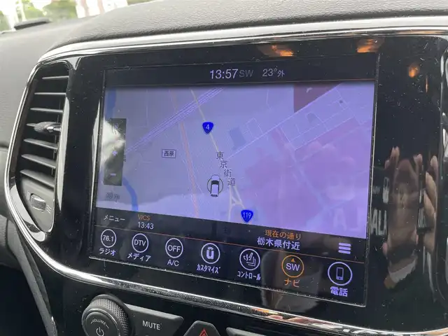 クライスラー・ジープ ジープ グランドチェロキー アルティテュード 栃木県 2019(令1)年 4.9万km 黒 ワンオーナー /AppleCarPlay/ハーフレザー /スマートキー/パワーシート /シートヒーター /ナビ/フルセグTV/F/S/Rカメラ/パークセンス/クルーズコントロール/エアサスペンション/DAC/キセノンヘッドライト/オートライト