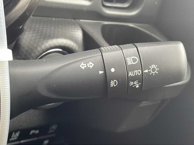 スズキ ハスラー Jスタイル Ⅱ ターボ 静岡県 2022(令4)年 0.4万km シフォンアイボリーメタリック/ガンメタリック2トーン ワンオーナー/社外ディスプレイオーディオ/Bluetooth/衝突軽減ブレーキ/ハーフレザーシート/シートヒーター/LEDヘッドライト/オートライト/LEDフォグランプ/純正15インチAW/スマートキー/スペアキー/保証書/取説