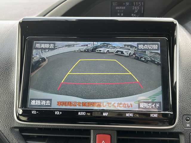 トヨタ ヴォクシー ZS 煌Ⅱ 佐賀県 2019(令1)年 7.6万km ホワイトパールクリスタルシャイン 純正ナビ(NSZT-Y68T)/Bluetooth/CD/DVD/フルセグTV/バックアップ/衝突軽減システム/レーンキープアシスト/クルーズコントロール/クリアランスソナー/前後ドライブレコーダー/両側パワースライドドア/LEDオートライト／オートマチックハイビーム/ダブルエアコン/フリップダウンモニター/チップアップシート/ETC/保証書/取扱説明書/点検記録簿(R1/2/3/4/6)