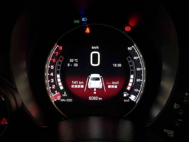 アバルト ５９５ コンペティツィオーネ 兵庫県 2023(令5)年 0.6万km Gligio Campovolo 純正ディスプレイオーディオ/キセノンヘッドライト/リアパーキングセンサー/アップルカープレイ/ドライブレコーダー前後カメラ/オートワイパー/オートヘッドライト/フロアマット