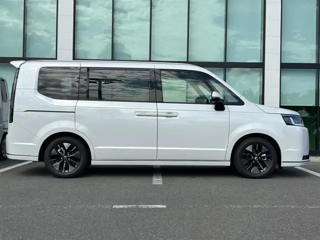 ホンダ ステップワゴン スパーダ eHEV 和歌山県 2025(令7)年 0.1千km パール スパーダ　e:HEV　4CJ4AP3　11.4インチナビHonda CONNECTナビ LXM-247VFLi(317900円)