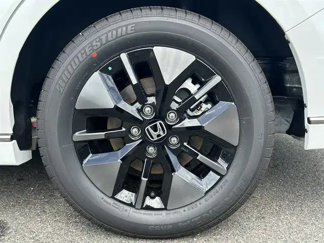 ホンダ ステップワゴン スパーダ eHEV 和歌山県 2025(令7)年 0.1千km パール スパーダ　e:HEV　4CJ4AP3　11.4インチナビHonda CONNECTナビ LXM-247VFLi(317900円)