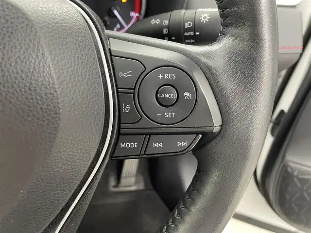 トヨタ ＲＡＶ４ アドベンチャー オフロードPKG 福井県 2021(令3)年 7.3万km スーパーホワイトⅡ 純正9インチナビ/型式：NSZT-Y68T/【AM/FM/CD/Bluetooth】/バックカメラ/ETC/ＪＡＯＳノーズプロテクター　/ＴＲＤフロントバンパーガーニッシュ/衝突軽減ブレーキ/クルーズコントロール（追従有）/車線逸脱警報機能/レザーシート/シートヒーター（運転席/助手席）/シートクーラー（運転席/助手席）/プッシュスタート/スマートキー/オートライト/LEDヘッドライド
