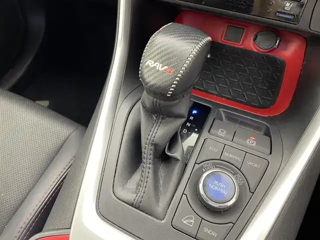 トヨタ ＲＡＶ４ アドベンチャー オフロードPKG 福井県 2021(令3)年 7.3万km スーパーホワイトⅡ 純正9インチナビ/型式：NSZT-Y68T/【AM/FM/CD/Bluetooth】/バックカメラ/ETC/ＪＡＯＳノーズプロテクター　/ＴＲＤフロントバンパーガーニッシュ/衝突軽減ブレーキ/クルーズコントロール（追従有）/車線逸脱警報機能/レザーシート/シートヒーター（運転席/助手席）/シートクーラー（運転席/助手席）/プッシュスタート/スマートキー/オートライト/LEDヘッドライド