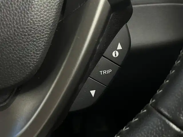 ホンダ フリード クロスター ホンダセンシング 大阪府 2022(令4)年 2.4万km シルバーミストグリーンM 禁煙車/ホンダセンシング/　・衝突軽減ブレーキ/　・誤発進抑制機能/　・路外逸脱抑制機能/　・アダプティブ・クルーズ・コントロール/　・車線維持支援システム/　・先行車発進お知らせ機能/　・標識認識機能/純正ナビ/　（Bluetooth/CD/DVD）/フルセグTV/バックカメラ/両側パワースライドドア/LEDヘッドライト/フォグランプ/ハーフレザーシート/純正15インチアルミホイール/コーナーセンサー/スマートキー/ETC