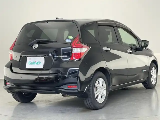 日産 ノート e－パワー X 愛知県 2017(平29)年 9万km スーパーブラック 純正ナビ　全方位カメラ　デジイン　禁煙車　ＥＴＣ　ドラレコ　フルセグＴＶ　ＤＶＤ再生　衝突軽減　レーンキープ　ＨＩＤオートライト　純正フロアマット　プッシュスタート　スマートキー　アラウンドビューモニター　エマージェンシーブレーキ　