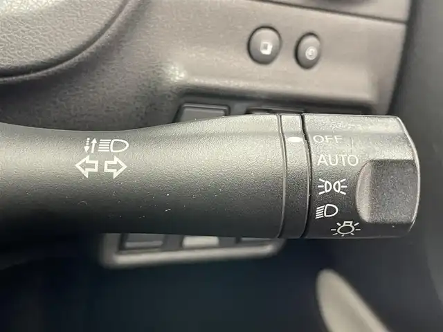 日産 ノート e－パワー X 愛知県 2017(平29)年 9万km スーパーブラック 純正ナビ　全方位カメラ　デジイン　禁煙車　ＥＴＣ　ドラレコ　フルセグＴＶ　ＤＶＤ再生　衝突軽減　レーンキープ　ＨＩＤオートライト　純正フロアマット　プッシュスタート　スマートキー　アラウンドビューモニター　エマージェンシーブレーキ　