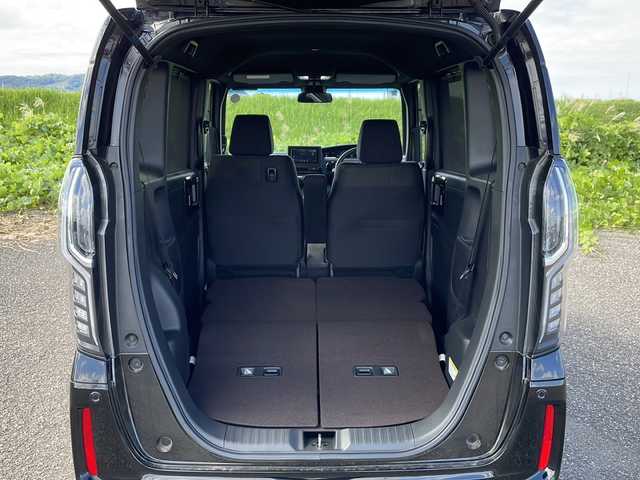 ホンダ Ｎ ＢＯＸ カスタム G L ホンダセンシング 新潟県 2020(令2)年 2.1万km クリスタルブラックパール 4WD/社外メモリナビ(CN-E320D)/CD/BT/ワンセグテレビ/バックカメラ/ETC/衝突被害軽減ブレーキ/レーンキープアシスト/レーダークルーズコントロール/片側パワースライドドア/ベンチシート/シートヒーター /ステアリングスイッチ/スマートキー/プッシュスタート/LEDヘッドライト/オートライト/オートハイビーム/フォグランプ/純正14インチアルミホイール/社外13インチAW冬タイヤ車載