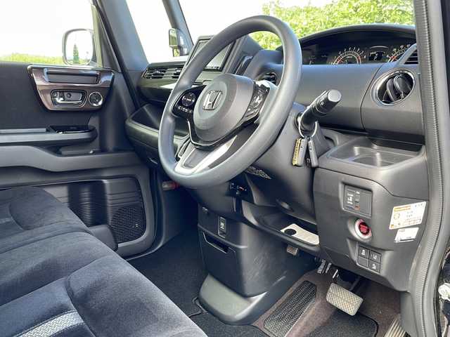 ホンダ Ｎ ＢＯＸ カスタム G L ホンダセンシング 新潟県 2020(令2)年 2.1万km クリスタルブラックパール 4WD/社外メモリナビ(CN-E320D)/CD/BT/ワンセグテレビ/バックカメラ/ETC/衝突被害軽減ブレーキ/レーンキープアシスト/レーダークルーズコントロール/片側パワースライドドア/ベンチシート/シートヒーター /ステアリングスイッチ/スマートキー/プッシュスタート/LEDヘッドライト/オートライト/オートハイビーム/フォグランプ/純正14インチアルミホイール/社外13インチAW冬タイヤ車載