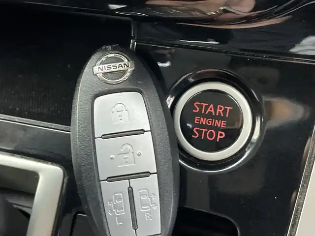 日産 セレナ ハイウェイスター プロパイロットED 新潟県 2016(平28)年 10万km ブリリアントホワイトパール 純正メモリナビ(型式:MM516D-L)/フルセグTV/バックカメラ/両側パワースライドドア/プロパイロット/スタッドレスタイヤ積込(社外15インチAW)/フォグランプ/オートブレーキホールド/ステアリングスイッチ