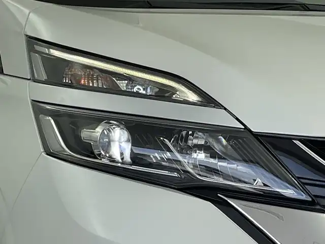 日産 セレナ ハイウェイスター プロパイロットED 新潟県 2016(平28)年 10万km ブリリアントホワイトパール 純正メモリナビ(型式:MM516D-L)/フルセグTV/バックカメラ/両側パワースライドドア/プロパイロット/スタッドレスタイヤ積込(社外15インチAW)/フォグランプ/オートブレーキホールド/ステアリングスイッチ