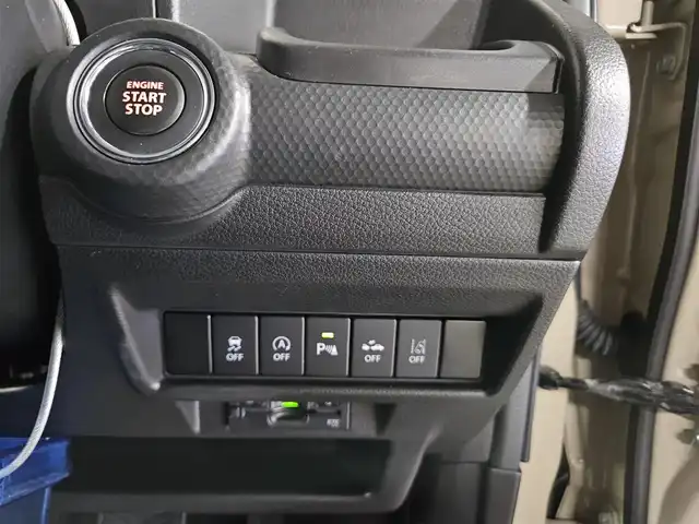 スズキ クロスビー HYBRID MZ 岩手県 2020(令2)年 6.2万km キャラバンアイボリーパールメタリック/ホワイト 2トーンルーフ 〇４WD/〇ケンウッドナビ/〇バックカメラ/〇ビルトインETC/〇ドライブレコーダー/〇セーフティサポート/〇SRSエアバッグ/〇オートライト/〇LEDヘッドランプ/〇LEDフロントフォグランプ/〇革巻きステアリングホイール/〇革巻きシフトノブ/〇ステアリングスイッチ/パドルシフト/〇撥水加工ファブリックシート/シートヒーター/〇パーソナルテーブル/シートバックポケット/〇純正16インチアルミホイール/〇キーレスプッシュスタートシステム/〇禁煙車