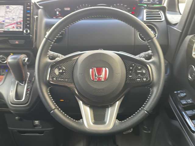 ホンダ Ｎ ＢＯＸ カスタム G L ターボ ホンダセンシング 兵庫県 2019(平31)年 4.2万km プラチナホワイトパール ワンオーナー/HondaSENSING（衝突被害軽減システム）/車高調/Gathersディーラーオプションナビ/　Bluetooth/SD/DVD/USB/iPod/AM/FM/フルセグテレビ（走行中視聴可能）/両側パワースライドドア/バックカメラ/ビルトインETC/前方ドライブレコーダー/パドルシフト/ベンチシート/チップアップシート/フルフラットシート/アイドリングストップ/アダプティブクルーズコントロール/アンチロック・ブレーキ・システム/レーンキープアシスト/後方コーナーセンサー/盗難防止装置/横滑り防止装置/社外アルミホイール/純正アルミホイール付属/純正サスペンション付属/純正フロアマット/パワーステアリング/パワーウィンドウ/LEDヘッドライト/スマートキー/スペアキー（1本）/保証書/取扱説明書