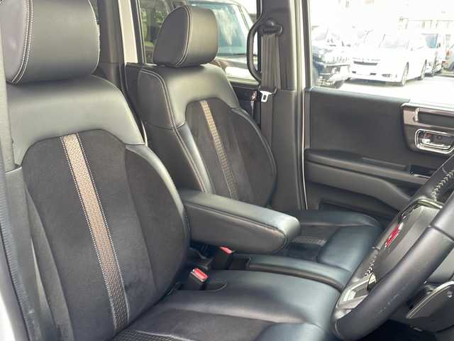 ホンダ Ｎ ＢＯＸ カスタム G L ターボ ホンダセンシング 兵庫県 2019(平31)年 4.2万km プラチナホワイトパール ワンオーナー/HondaSENSING（衝突被害軽減システム）/車高調/Gathersディーラーオプションナビ/　Bluetooth/SD/DVD/USB/iPod/AM/FM/フルセグテレビ（走行中視聴可能）/両側パワースライドドア/バックカメラ/ビルトインETC/前方ドライブレコーダー/パドルシフト/ベンチシート/チップアップシート/フルフラットシート/アイドリングストップ/アダプティブクルーズコントロール/アンチロック・ブレーキ・システム/レーンキープアシスト/後方コーナーセンサー/盗難防止装置/横滑り防止装置/社外アルミホイール/純正アルミホイール付属/純正サスペンション付属/純正フロアマット/パワーステアリング/パワーウィンドウ/LEDヘッドライト/スマートキー/スペアキー（1本）/保証書/取扱説明書