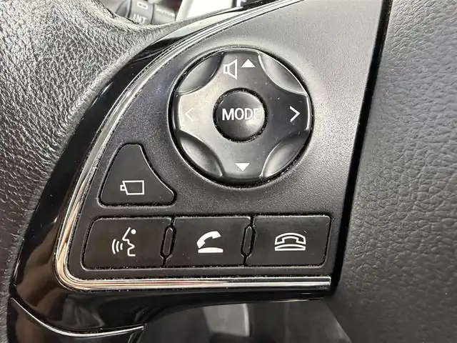 三菱 アウトランダー 24G ナビパッケージ 愛知県 2016(平28)年 12万km レッドメタリック 純正ナビ（ワンセグ、CD、DVD、Bluetooth）/ETC/Bカメラ/サイドカメラ/ACC/パワーバックドア/LEDヘッドライト/レーンキープアシスト/パドルシフト/オートライト/衝突軽減ブレーキ/スマートキー/4WD/フォグライト