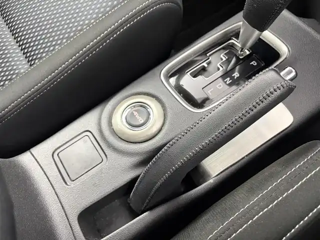 三菱 アウトランダー 24G ナビパッケージ 愛知県 2016(平28)年 12万km レッドメタリック 純正ナビ（ワンセグ、CD、DVD、Bluetooth）/ETC/Bカメラ/サイドカメラ/ACC/パワーバックドア/LEDヘッドライト/レーンキープアシスト/パドルシフト/オートライト/衝突軽減ブレーキ/スマートキー/4WD/フォグライト