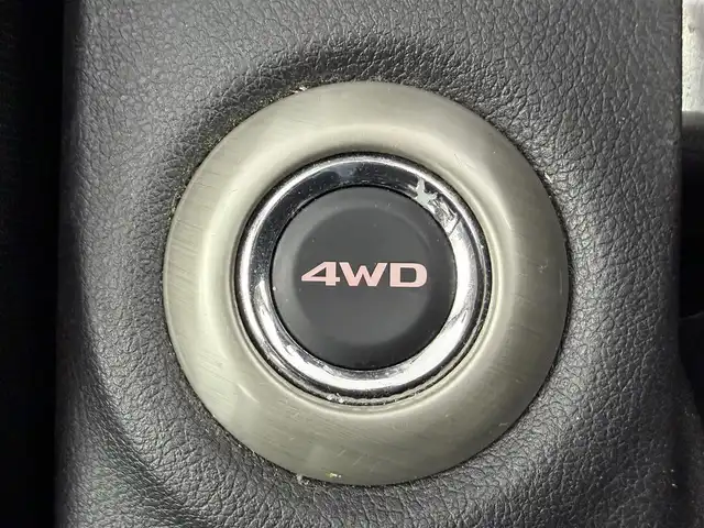 三菱 アウトランダー 24G ナビパッケージ 愛知県 2016(平28)年 12万km レッドメタリック 純正ナビ（ワンセグ、CD、DVD、Bluetooth）/ETC/Bカメラ/サイドカメラ/ACC/パワーバックドア/LEDヘッドライト/レーンキープアシスト/パドルシフト/オートライト/衝突軽減ブレーキ/スマートキー/4WD/フォグライト