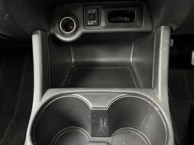 三菱 アウトランダー 24G ナビパッケージ 愛知県 2016(平28)年 12万km レッドメタリック 純正ナビ（ワンセグ、CD、DVD、Bluetooth）/ETC/Bカメラ/サイドカメラ/ACC/パワーバックドア/LEDヘッドライト/レーンキープアシスト/パドルシフト/オートライト/衝突軽減ブレーキ/スマートキー/4WD/フォグライト