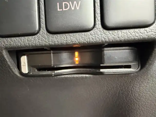 三菱 アウトランダー 24G ナビパッケージ 愛知県 2016(平28)年 12万km レッドメタリック 純正ナビ（ワンセグ、CD、DVD、Bluetooth）/ETC/Bカメラ/サイドカメラ/ACC/パワーバックドア/LEDヘッドライト/レーンキープアシスト/パドルシフト/オートライト/衝突軽減ブレーキ/スマートキー/4WD/フォグライト