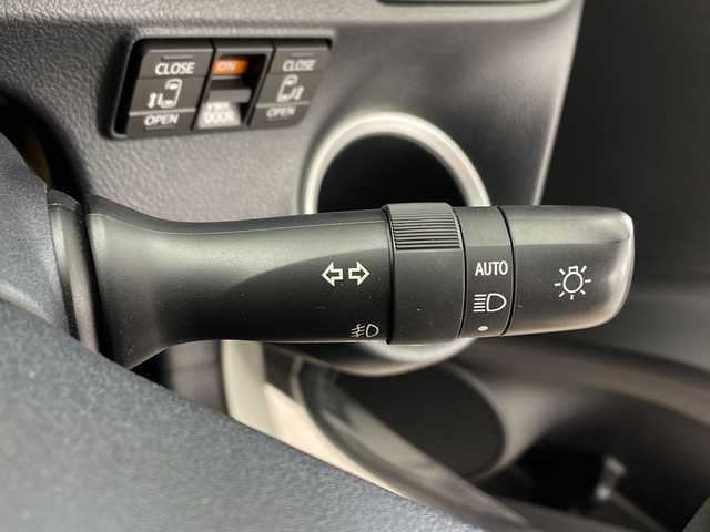 トヨタ シエンタ ハイブリッド ファンベースG 鹿児島県 2021(令3)年 5.2万km ホワイトパールクリスタルシャイン 純正ナビ/（AM/FM/CD/DVD/Bluetooth/フルセグ）/バックカメラ/モデリスタエアロ/両側パワースライドドア/トヨタセーフティーセンス/・プリクラッシュセーフティ/・レーンディパーチャーアラート/・オートマチックハイビーム/・クルーズコントロール/ＥＴＣ/シートヒーター/オートライト/LEDヘッドライト/スマートキー/TVキャンセラー