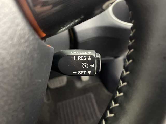 トヨタ シエンタ ハイブリッド ファンベースG 鹿児島県 2021(令3)年 5.2万km ホワイトパールクリスタルシャイン 純正ナビ/（AM/FM/CD/DVD/Bluetooth/フルセグ）/バックカメラ/モデリスタエアロ/両側パワースライドドア/トヨタセーフティーセンス/・プリクラッシュセーフティ/・レーンディパーチャーアラート/・オートマチックハイビーム/・クルーズコントロール/ＥＴＣ/シートヒーター/オートライト/LEDヘッドライト/スマートキー/TVキャンセラー