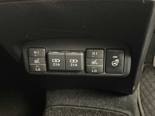 トヨタ シエンタ ハイブリッド ファンベースG 鹿児島県 2021(令3)年 5.2万km ホワイトパールクリスタルシャイン 純正ナビ/（AM/FM/CD/DVD/Bluetooth/フルセグ）/バックカメラ/モデリスタエアロ/両側パワースライドドア/トヨタセーフティーセンス/・プリクラッシュセーフティ/・レーンディパーチャーアラート/・オートマチックハイビーム/・クルーズコントロール/ＥＴＣ/シートヒーター/オートライト/LEDヘッドライト/スマートキー/TVキャンセラー