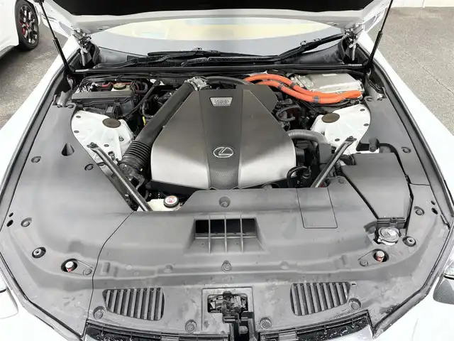 レクサス ＬＣ 500h Sパッケージ 群馬県 2017(平29)年 7.7万km ホワイトノーヴァガラスフレーク 純正黒キャリパー　/純正ＯＰ２１インチＡＷ　/アクティブウィング　/マークレビンソン　/茶革シート　/茶革内装　/純正メモリーナビ　/前席エアシート　/茶革ステアリング　/Ｍｉｒａｃａｓｔ　/純正ビルトインＥＴＣ２．０/Bluetooth/パーキングソナー/アイドリングストップ/アダプティブクルーズコントロール/パドルシフト/BSM/オートワイパー/AHB/電動ステアリング/シートセットポジションメモリー/LEDヘッドライト/純正フロアマット/スマートキー/スペアキー1本/パワーステアリング/バックカメラ/フルセグ