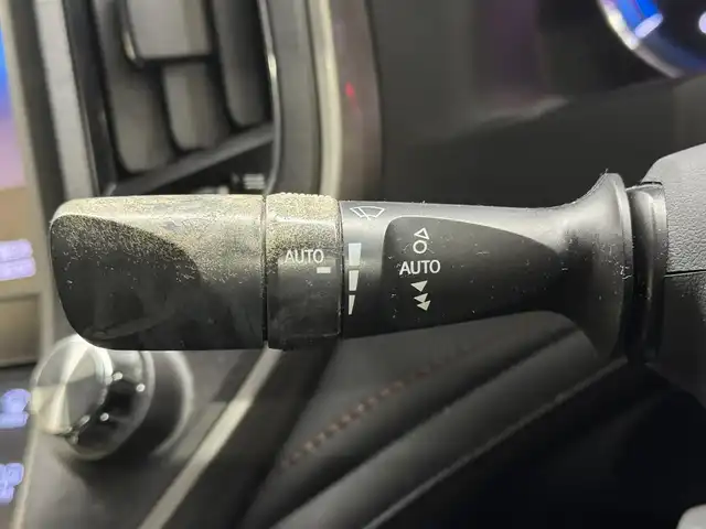 トヨタ クラウン ハイブリッド アスリートG 三重県 2013(平25)年 4.6万km プレシャスブラックパール ハイブリッド/FR/MTモード付フロアCVT/純正 8インチHDDナビ/（AM/FM/CD/DVD/HDDREC/USB/Bluetooth/AUX/TV）/バックガイドモニター/ビルトインETC/【OP】アドバンストパッケージ*/安全/・プリクラッシュセーフティ/・【OP】レーダークルコン*1/・【OP】インテリジェントクリアランスソナー［ICS］*1/・【OP】クリアランスソナー＆バックソナー*1/・VDIM（EBD付ABS＆VSC＆TRC＆EPS）/など/装備/・本革シート/・シートヒーター、ベンチレーション（D/N）/・パワーシート（D8way＋メモリー＆ランバーサポート/N4way）/・ステアリングヒーター/・雨滴感応式オートワイパー/・オートライト/・HIDヘッドランプ/・アダプティブハイビームシステム（インテリジェントAFS、ヘッドランプクリーナー付）/・左右独立オートエアコン（スイングレジスター付）/・ステアリングスイッチ/・電動チルト&テレスコピックステアリング/・プッシュスタート/・【OP】純正18inAW/・ステアリングスイッチ/・自動防眩インナーミラー/・保/・スマートキーx1、カードキーx1/など