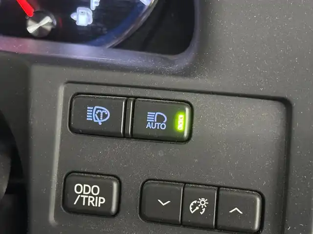 トヨタ クラウン ハイブリッド アスリートG 三重県 2013(平25)年 4.6万km プレシャスブラックパール ハイブリッド/FR/MTモード付フロアCVT/純正 8インチHDDナビ/（AM/FM/CD/DVD/HDDREC/USB/Bluetooth/AUX/TV）/バックガイドモニター/ビルトインETC/【OP】アドバンストパッケージ*/安全/・プリクラッシュセーフティ/・【OP】レーダークルコン*1/・【OP】インテリジェントクリアランスソナー［ICS］*1/・【OP】クリアランスソナー＆バックソナー*1/・VDIM（EBD付ABS＆VSC＆TRC＆EPS）/など/装備/・本革シート/・シートヒーター、ベンチレーション（D/N）/・パワーシート（D8way＋メモリー＆ランバーサポート/N4way）/・ステアリングヒーター/・雨滴感応式オートワイパー/・オートライト/・HIDヘッドランプ/・アダプティブハイビームシステム（インテリジェントAFS、ヘッドランプクリーナー付）/・左右独立オートエアコン（スイングレジスター付）/・ステアリングスイッチ/・電動チルト&テレスコピックステアリング/・プッシュスタート/・【OP】純正18inAW/・ステアリングスイッチ/・自動防眩インナーミラー/・保/・スマートキーx1、カードキーx1/など