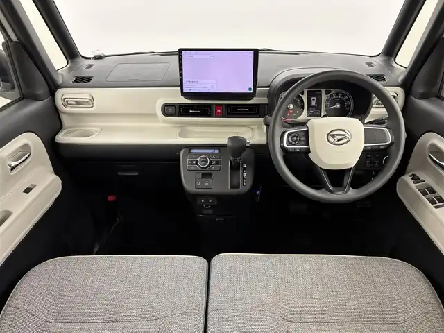 ダイハツ ムーヴ キャンバス ストライプス G 福岡県 2022(令4)年 1.1万km シャイニングホワイトパール/レーザーブルークリスタルシャイン 社外ディスプレイオーディオ　/バックカメラ　/両側パワースライドドア　/ワイヤレス充電　/ＥＴＣ　/ホッとカップホルダー　/衝突軽減　/レーンキープ　/コーナーセンサー　/アクセル踏み間違い防止　/横滑り防止　/シートヒーター　/ＬＥＤ