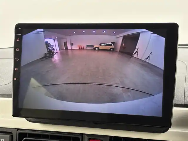 ダイハツ ムーヴ キャンバス ストライプス G 福岡県 2022(令4)年 1.1万km シャイニングホワイトパール/レーザーブルークリスタルシャイン 社外ディスプレイオーディオ　/バックカメラ　/両側パワースライドドア　/ワイヤレス充電　/ＥＴＣ　/ホッとカップホルダー　/衝突軽減　/レーンキープ　/コーナーセンサー　/アクセル踏み間違い防止　/横滑り防止　/シートヒーター　/ＬＥＤ