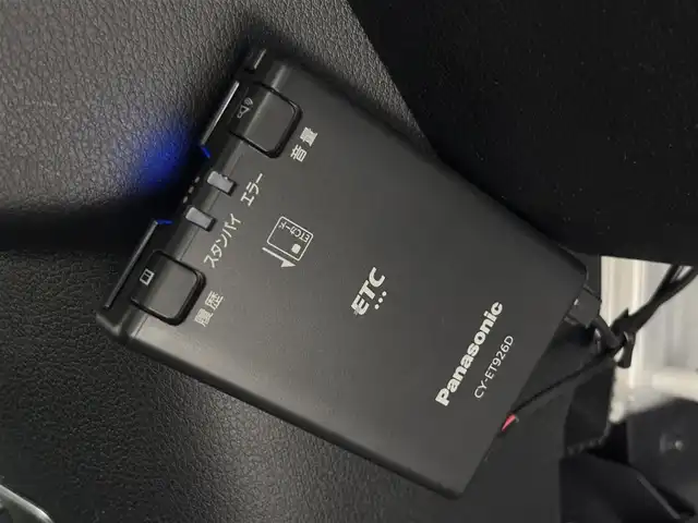 ダイハツ ムーヴ キャンバス ストライプス G 福岡県 2022(令4)年 1.1万km シャイニングホワイトパール/レーザーブルークリスタルシャイン 社外ディスプレイオーディオ　/バックカメラ　/両側パワースライドドア　/ワイヤレス充電　/ＥＴＣ　/ホッとカップホルダー　/衝突軽減　/レーンキープ　/コーナーセンサー　/アクセル踏み間違い防止　/横滑り防止　/シートヒーター　/ＬＥＤ