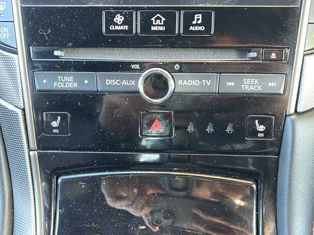 日産 スカイライン 400R 静岡県 2020(令2)年 2万km ブリリアントホワイトパール 純正ナビ/AM/FM/CD/DVD/フルセグTV/Bluetooth/AUX/Music Box/Andoroid Auto/主要装備/・レーダークルーズコントロール　/・ドライブレコーダー　/・ＥＴＣ２．０　/・ＢＳＭ　/・コーナーセンサー/・全方位カメラ/・サイドカメラ　/・パドルシフト　/・サンルーフ　/・スマートキー　/・ＢＯＳＥスピーカー　/・パワーシート/・シートメモリー/・シートヒーター/・純正アルミホイール/・純正フロアマット/・衝突軽減システム/・レザーシート/・ステアリングリモコン/・テレスコピックステアリング/・レーンキープ/・フォグランプ/・ステアリングリモコン/・プッシュスタート/・純正フロアマット/・